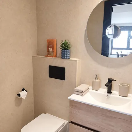 Tiburon Apartment *